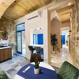 Mandera's Boutique & Dorms Pensjonat